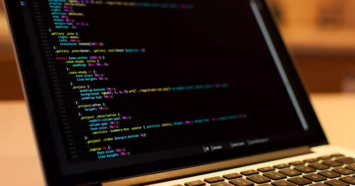 Image: Angular vs. React